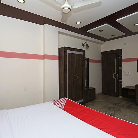 Sheel Gopal Vision Hotell Mathura Exteriör bild
