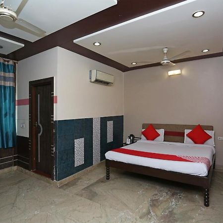 Sheel Gopal Vision Hotell Mathura Exteriör bild