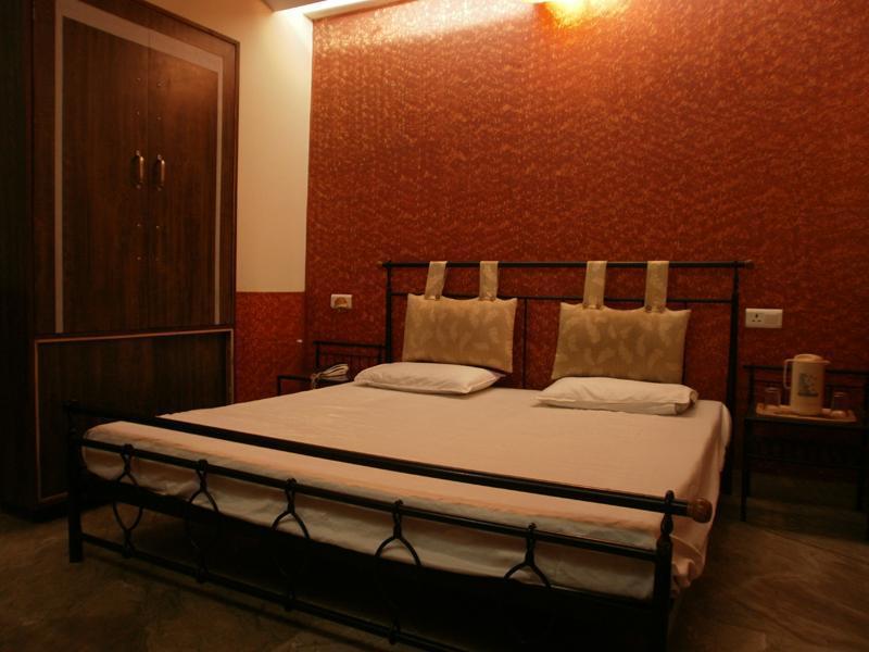Sheel Gopal Vision Hotell Mathura Exteriör bild
