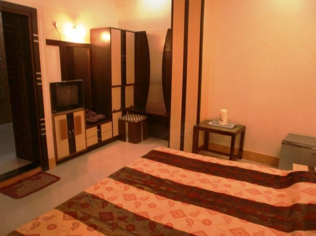 Sheel Gopal Vision Hotell Mathura Exteriör bild