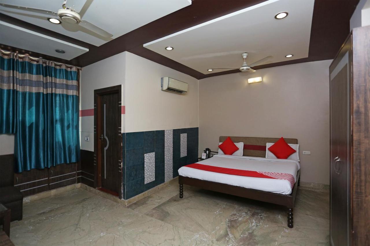 Sheel Gopal Vision Hotell Mathura Exteriör bild