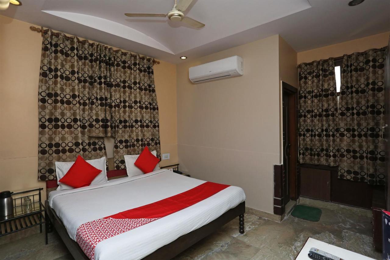 Sheel Gopal Vision Hotell Mathura Exteriör bild