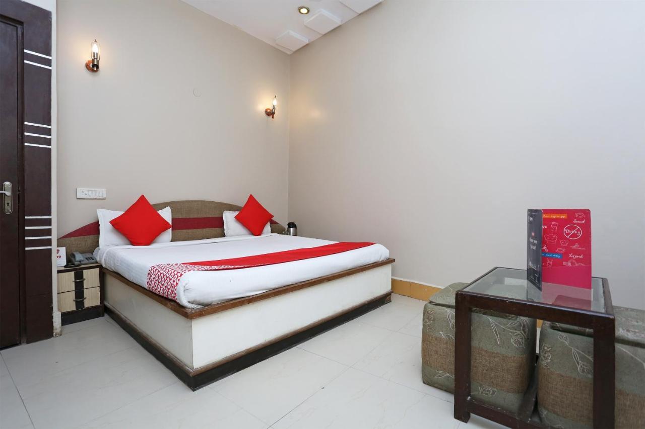 Sheel Gopal Vision Hotell Mathura Exteriör bild