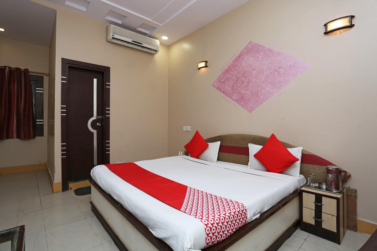 Sheel Gopal Vision Hotell Mathura Exteriör bild