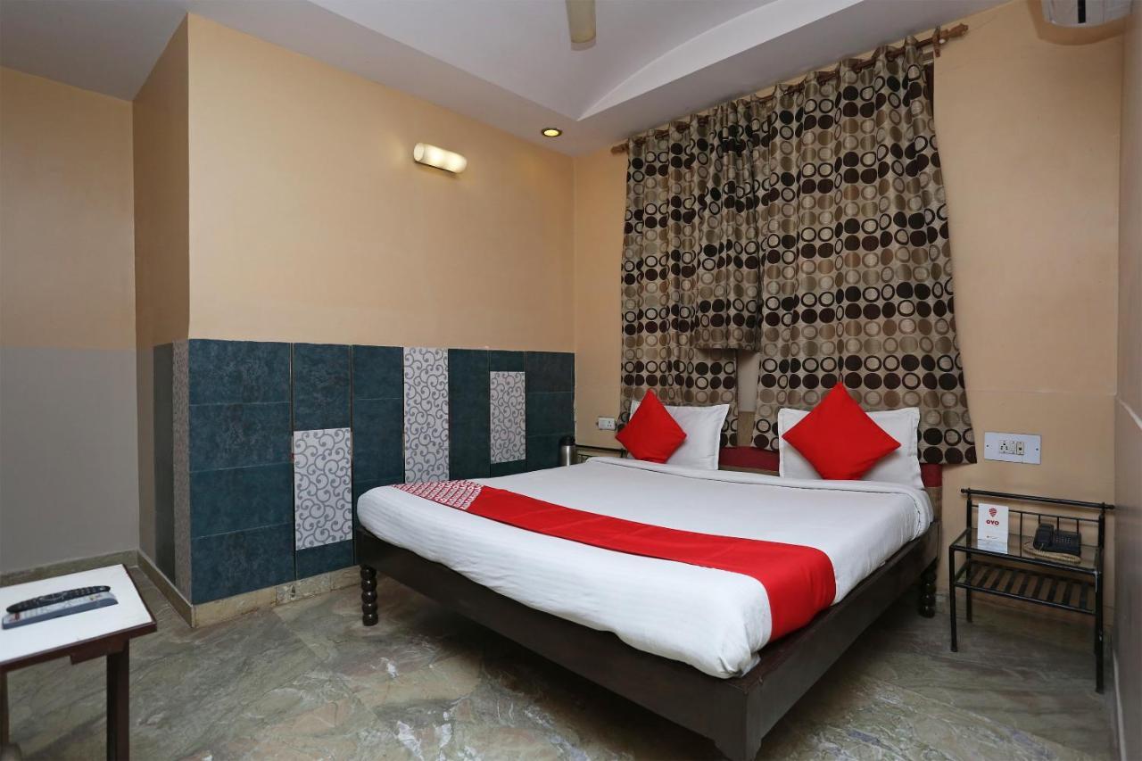 Sheel Gopal Vision Hotell Mathura Exteriör bild