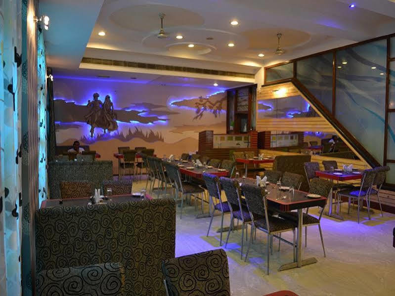 Sheel Gopal Vision Hotell Mathura Exteriör bild